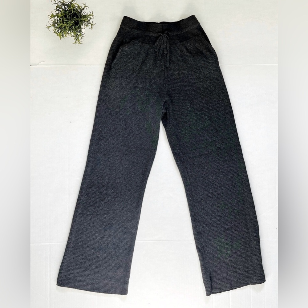 Uniqlo Wide Leg Ribbed Elastic Waist Lounge Sweatpants in Gray